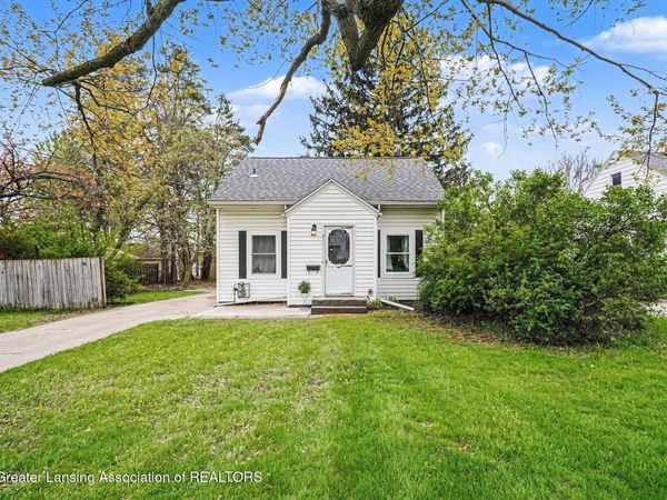 211 W Berry Avenue, Lansing, MI 48910