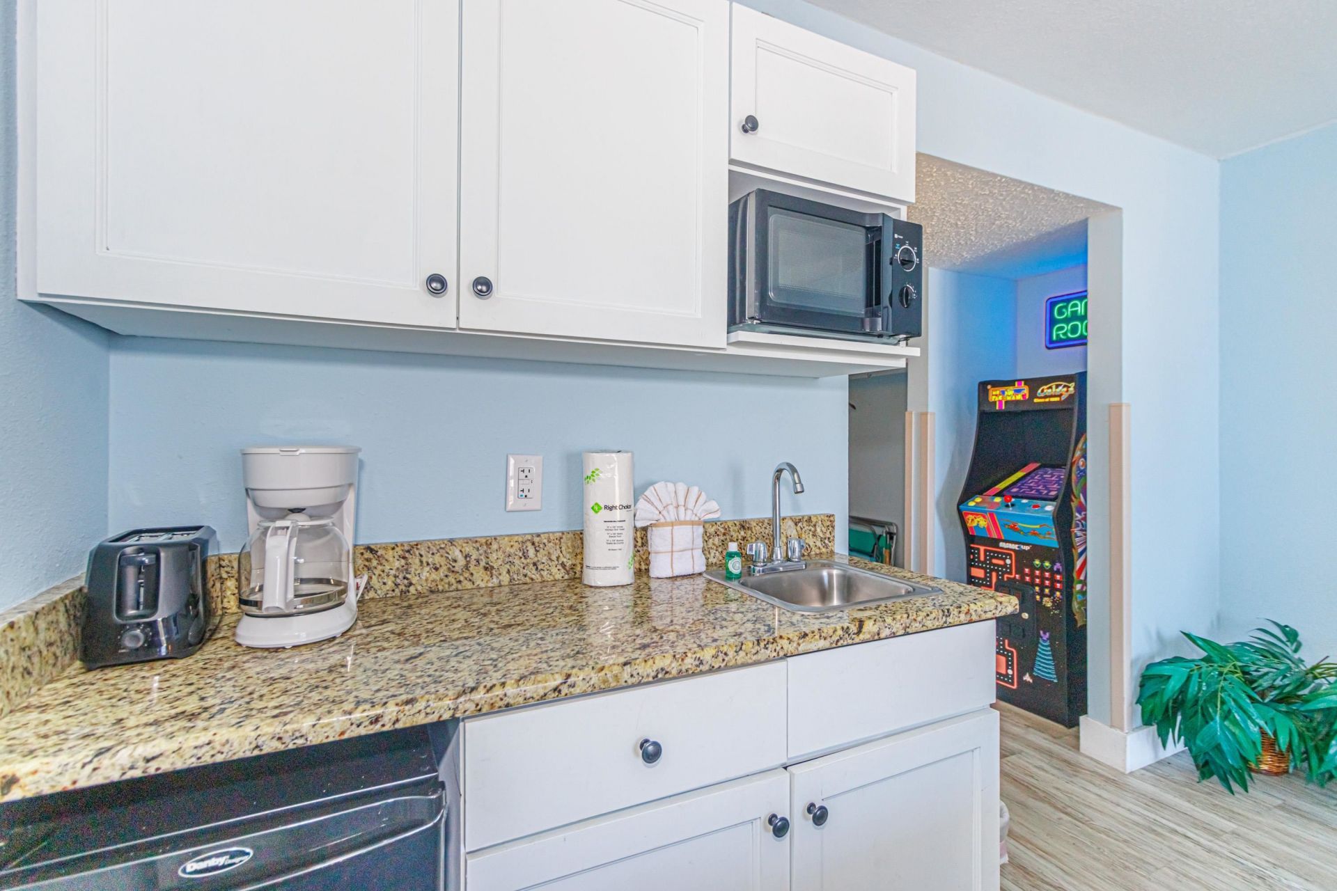 1501 S Ocean Blvd. Photo 8
