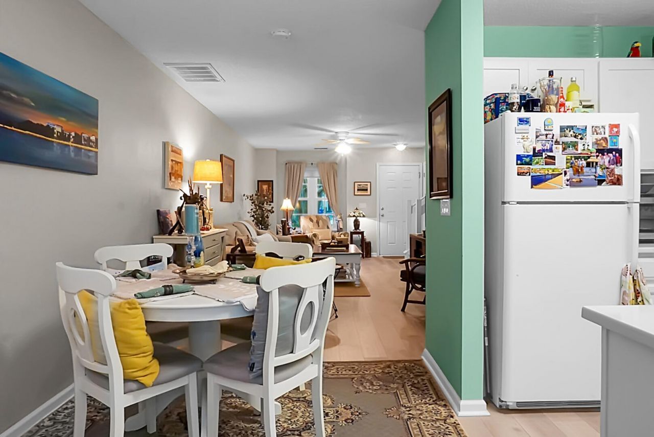 8169 Shadow Oak Drive Photo 18