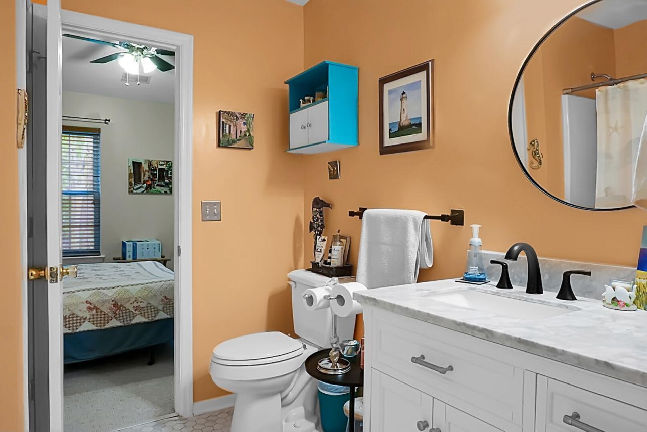 8169 Shadow Oak Drive Photo 38