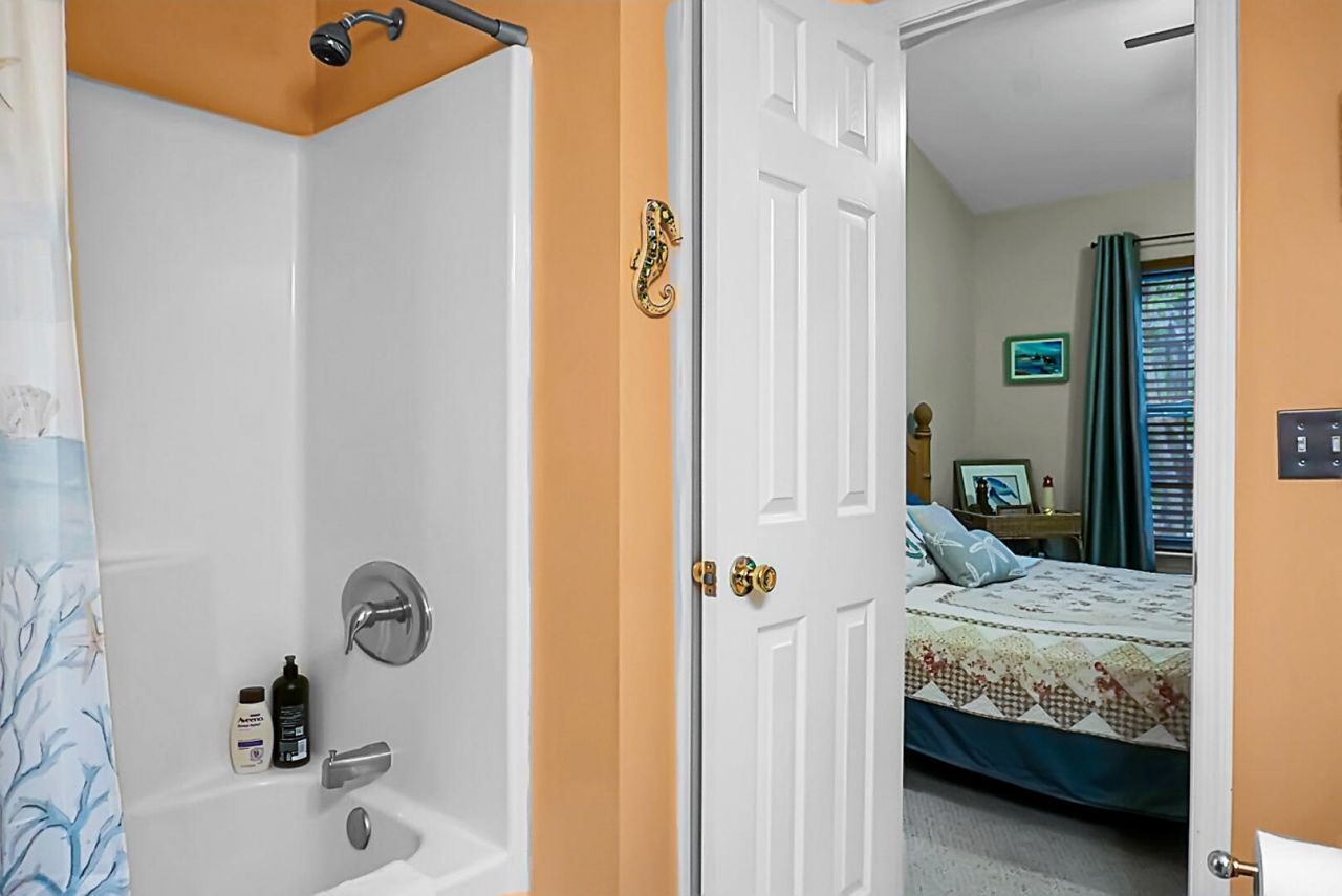 8169 Shadow Oak Drive Photo 39