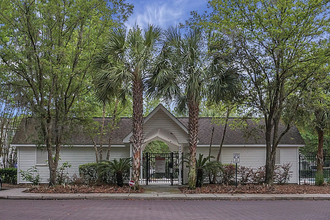 8169 Shadow Oak Drive Photo 44