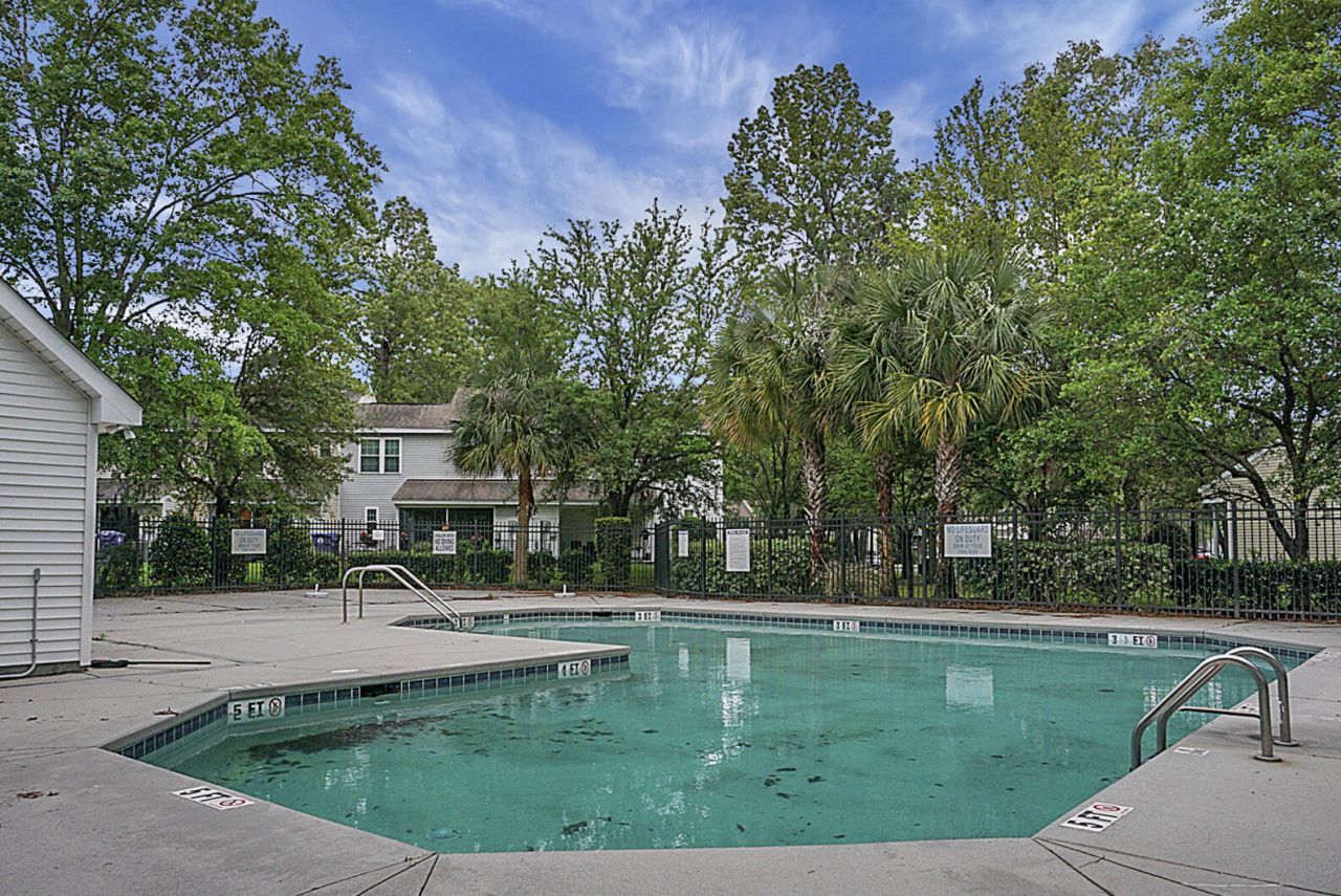 8169 Shadow Oak Drive Photo 45