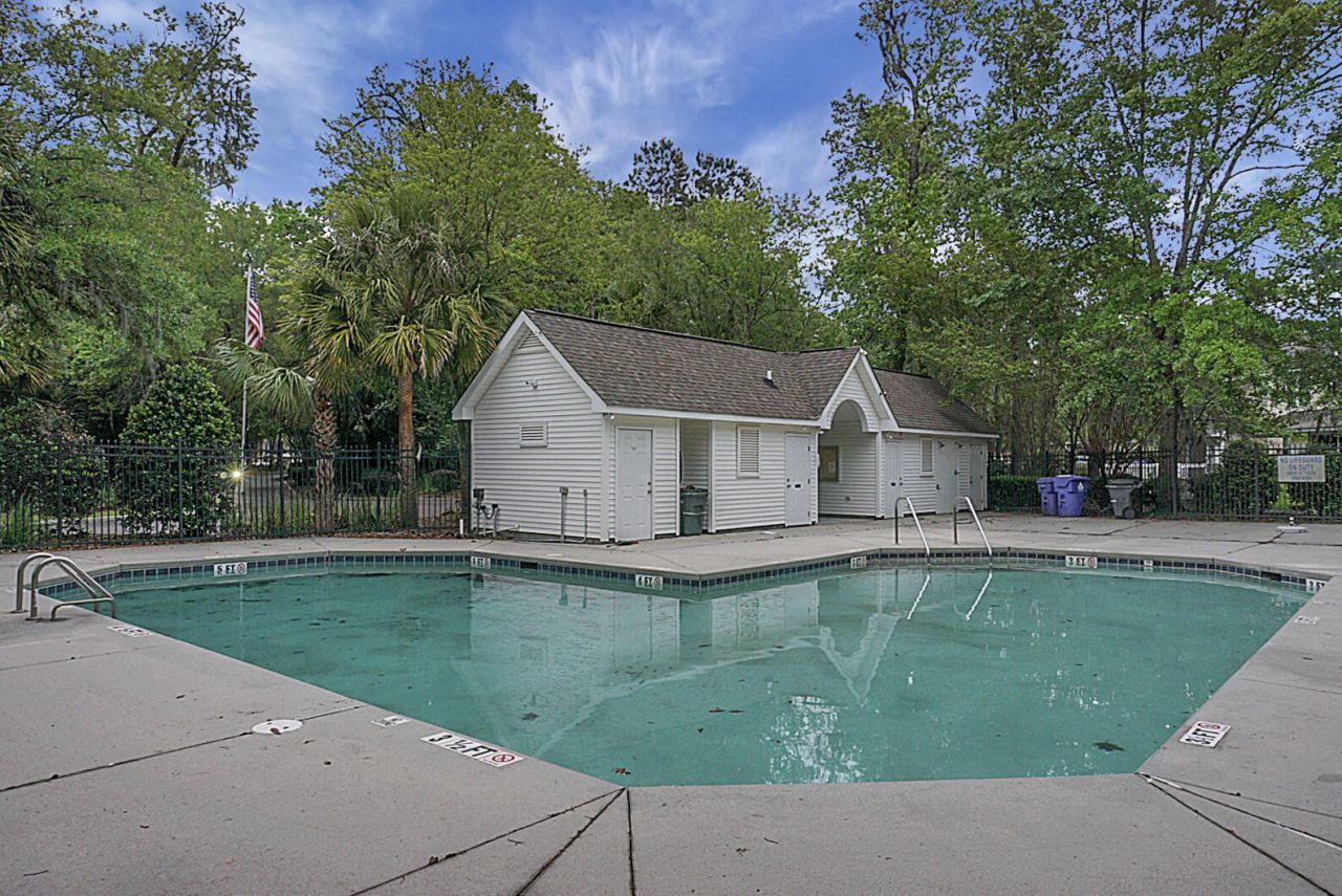 8169 Shadow Oak Drive Photo 46