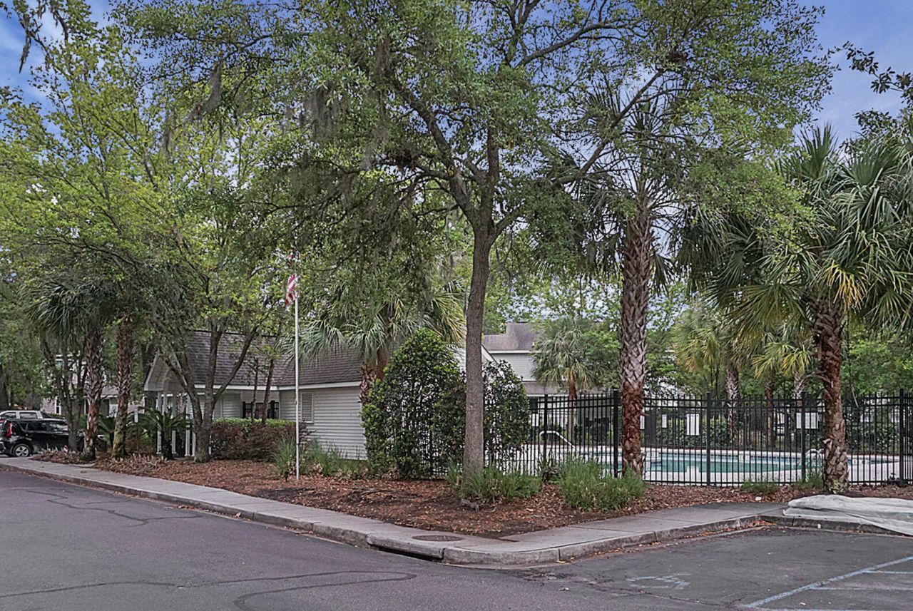 8169 Shadow Oak Drive Photo 48