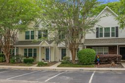 8169 Shadow Oak Drive photo 4