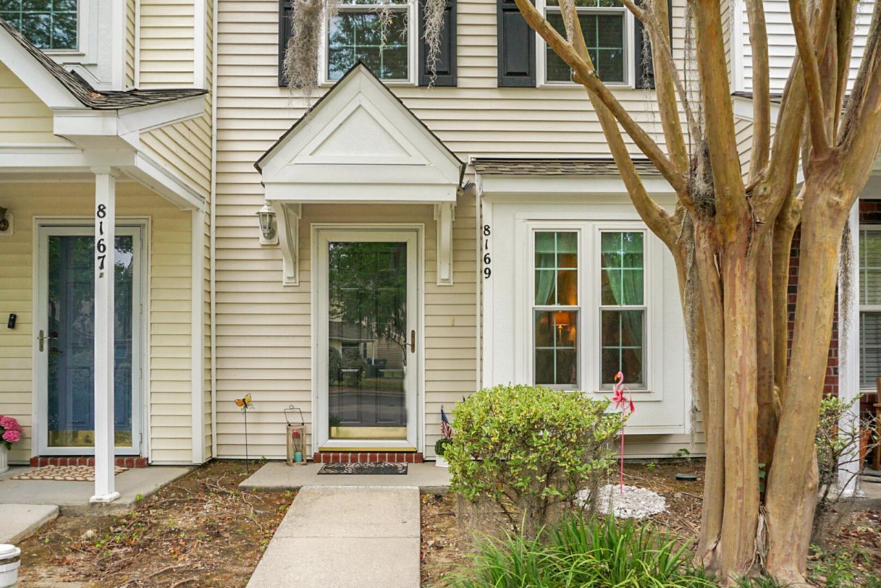 8169 Shadow Oak Drive Photo 7