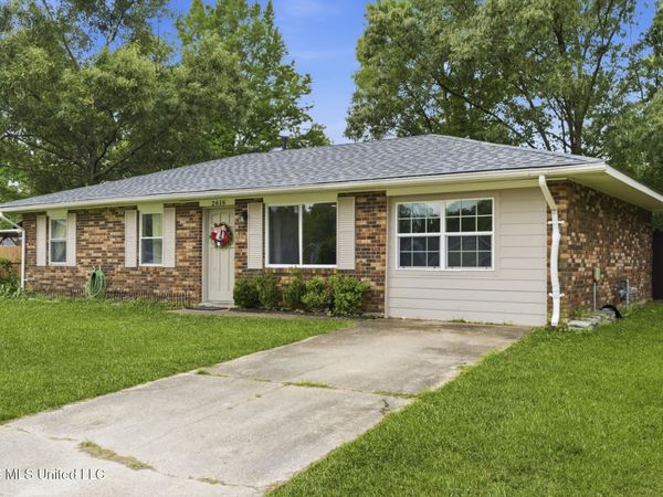 2616 W Angela Circle, Gulfport, MS 39503