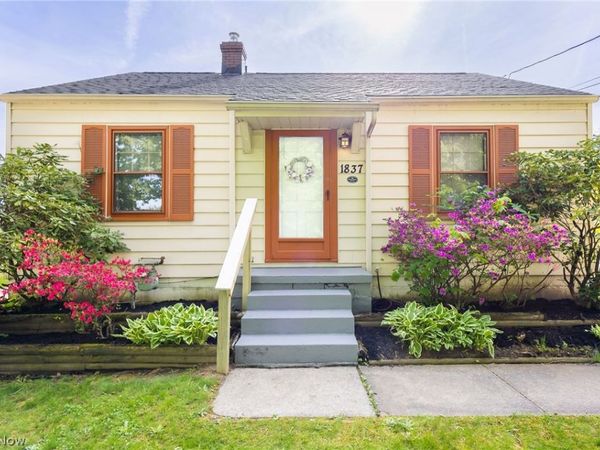 1837 Cameroon Court , Akron, OH 44305