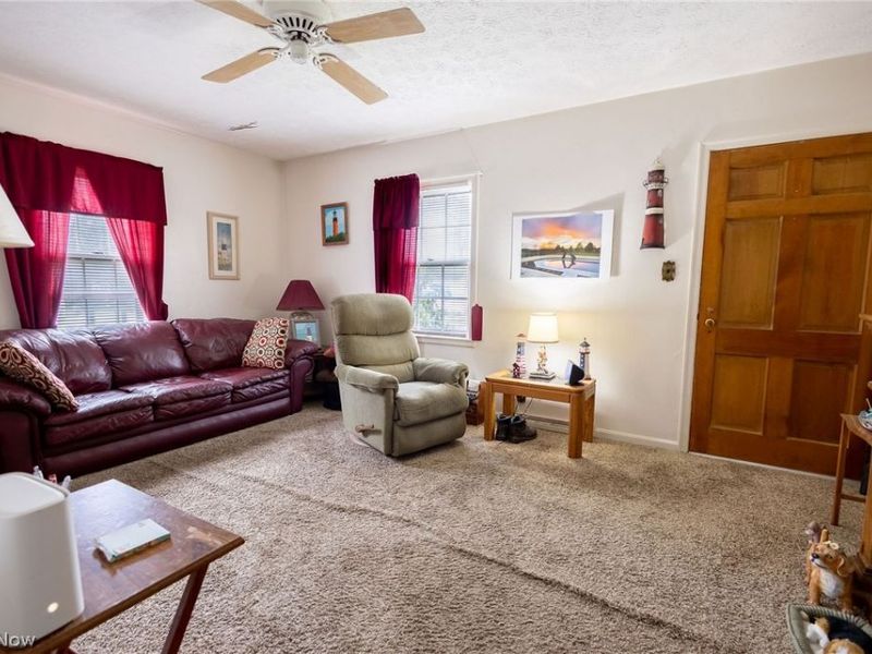 1837 Cameroon Court, Akron, OH 44305 Photo 3