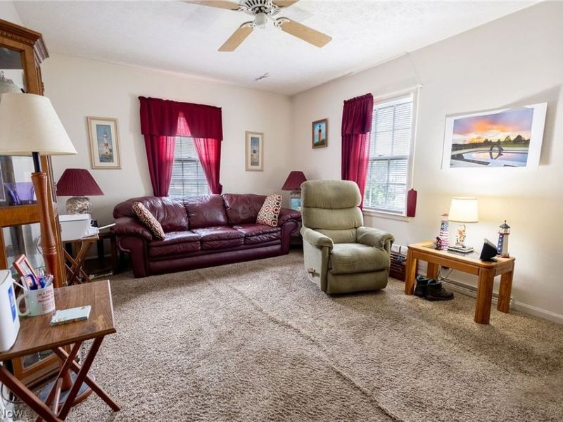 1837 Cameroon Court, Akron, OH 44305 Photo 4