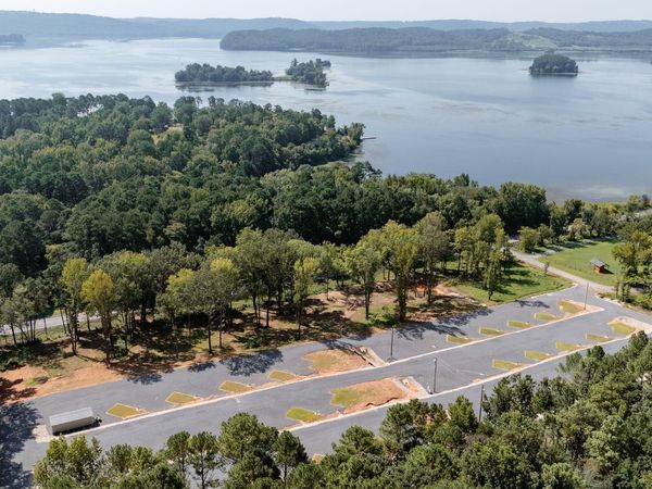 1007 Scottsboro Hwy, Guntersville, AL 35976