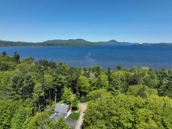 Clover Lane, Newport City, VT 05855