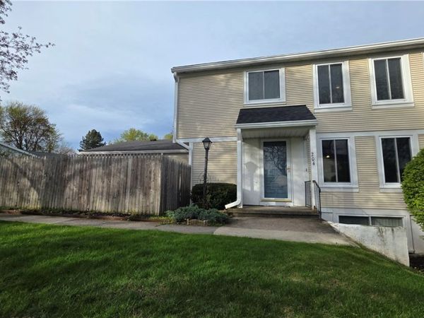 204 Greenway Boulevard , Churchville, NY 14428