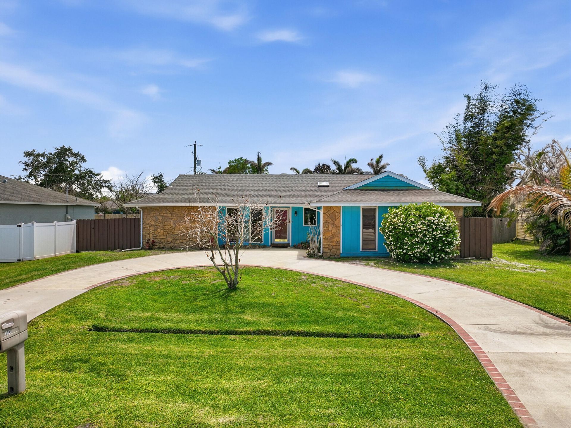 814 SE Celtic Avenue, Port Saint Lucie, FL 34983 Photo