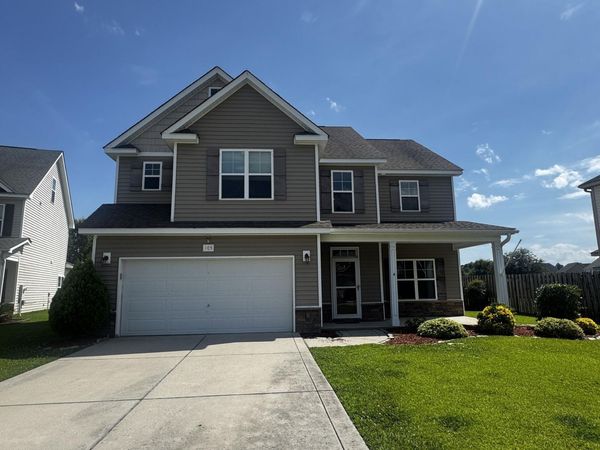 105 Long Pond Drive , Sneads Ferry, NC 28460