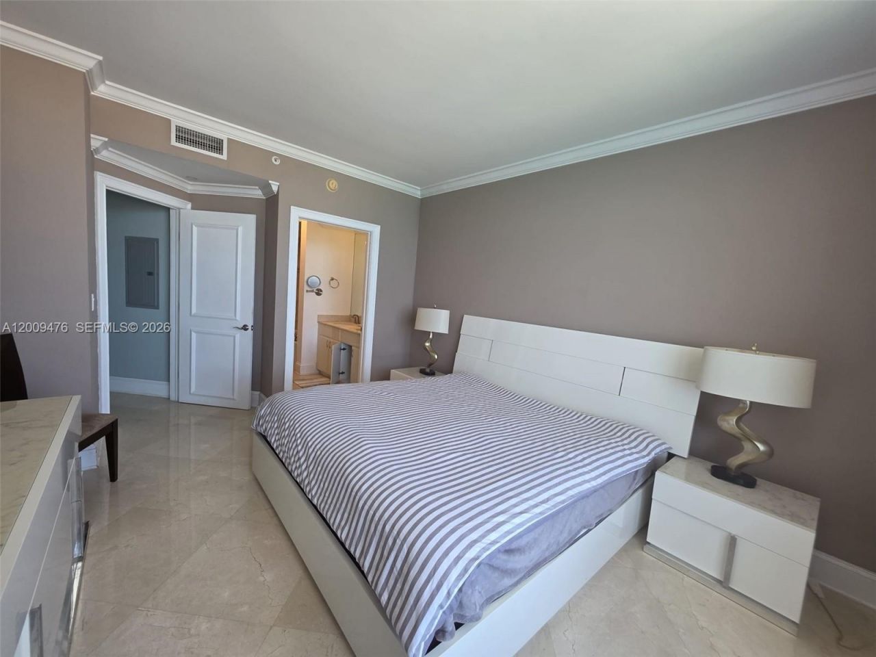 6365 Collins Ave , Unit 4311, Miami Beach, FL 33141 Photo