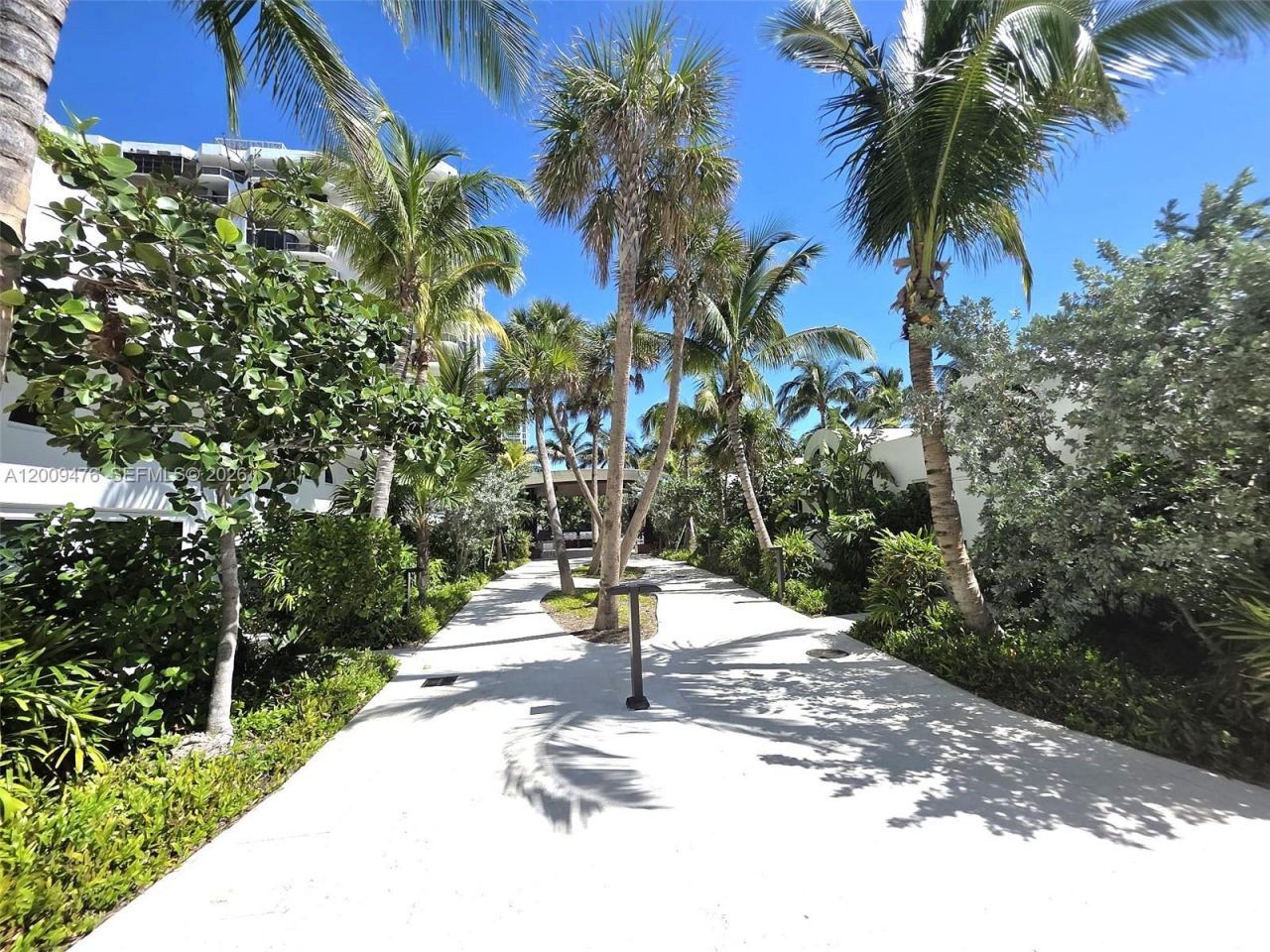 6365 Collins Ave , Unit 4311, Miami Beach, FL 33141 Photo