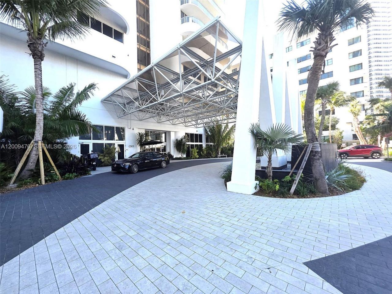 6365 Collins Ave , Unit 4311, Miami Beach, FL 33141 Photo