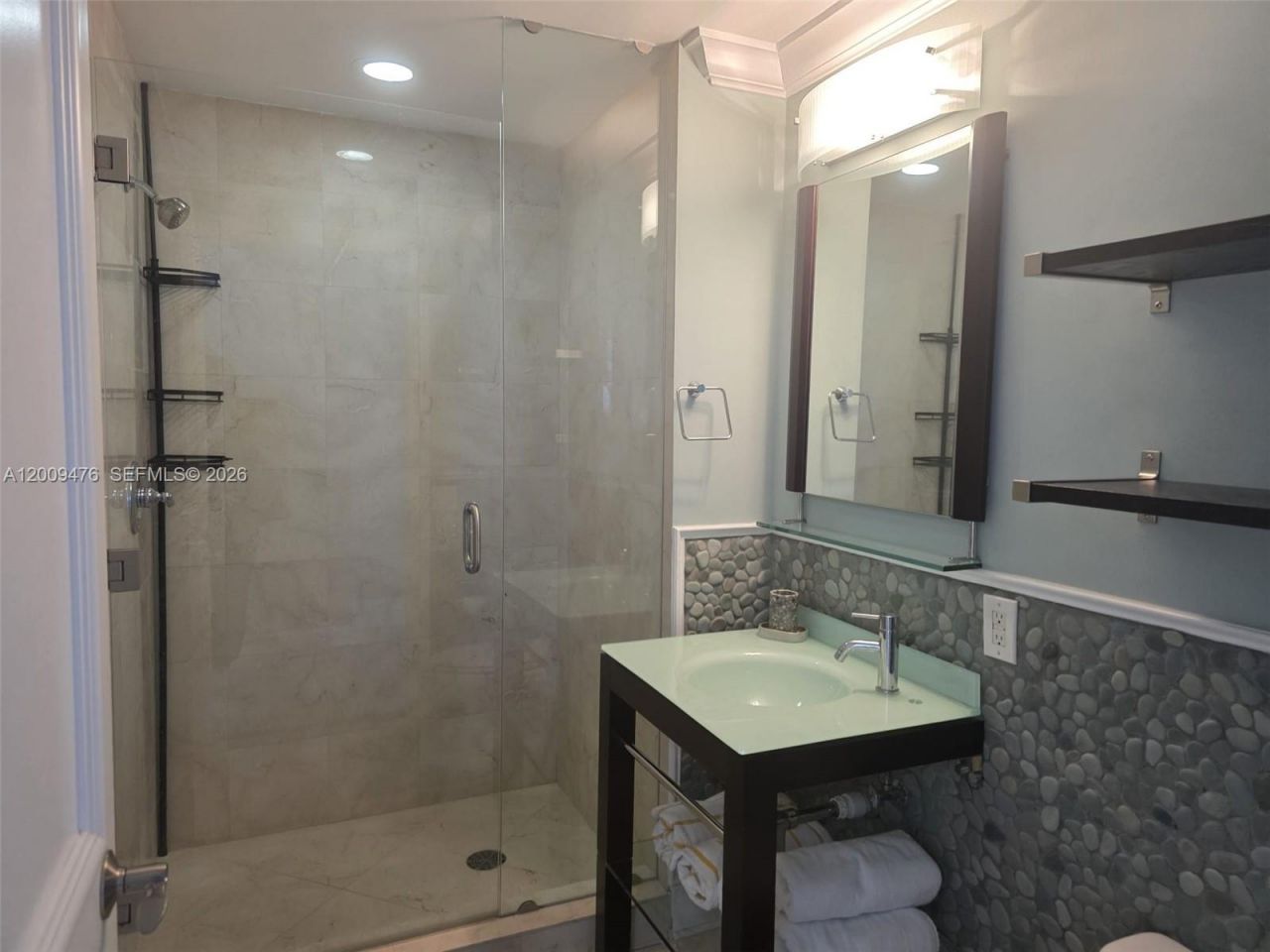 6365 Collins Ave , Unit 4311, Miami Beach, FL 33141 Photo