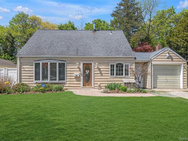 304 Jamaica Boulevard , Carle Place, NY 11514