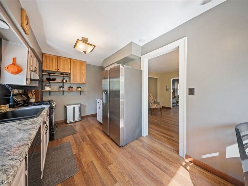 4011 Behrwald Avenue , Cleveland, OH 44109 Photo 13