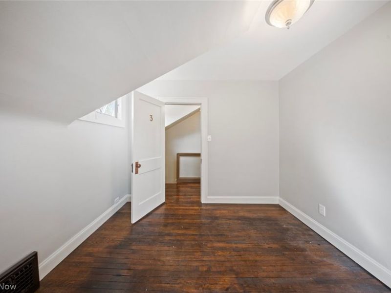 4011 Behrwald Avenue , Cleveland, OH 44109 Photo 22