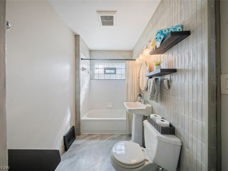 4011 Behrwald Avenue , Cleveland, OH 44109 Photo 24