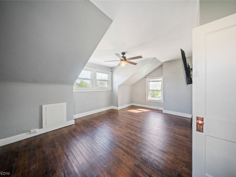 4011 Behrwald Avenue , Cleveland, OH 44109 Photo 25