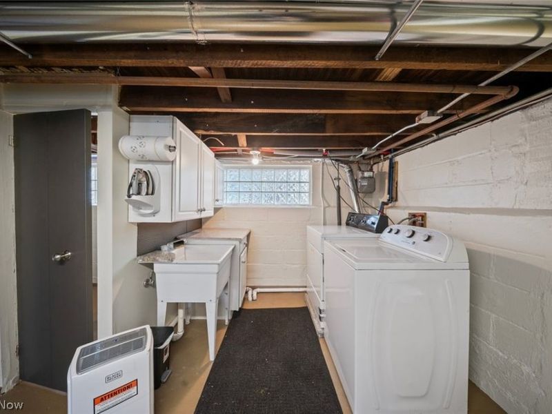 4011 Behrwald Avenue , Cleveland, OH 44109 Photo 35