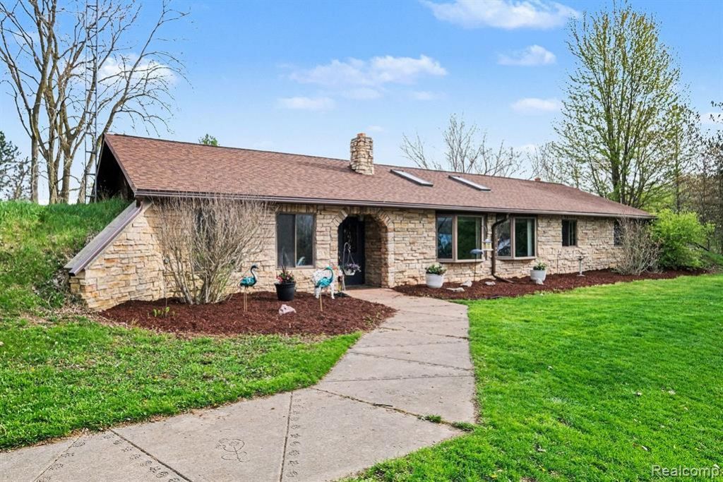 6095 S Sheridan Avenue, Gaines Township, MI 48429 Main Photo