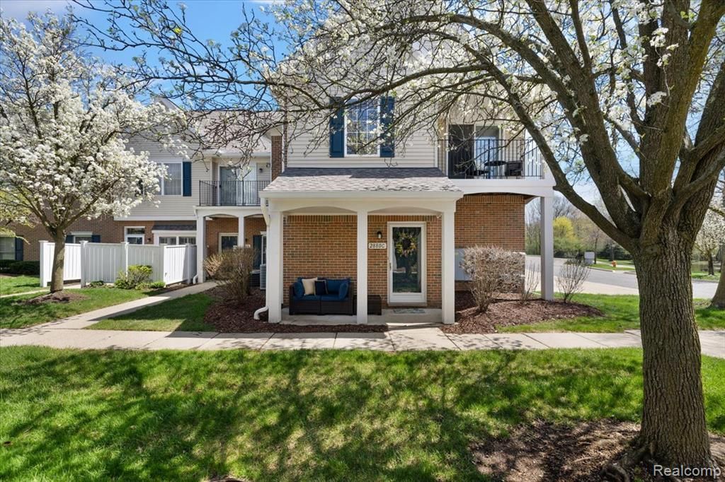 2880 Cottonwood Drive, Waterford Township, MI 48328 Main Photo