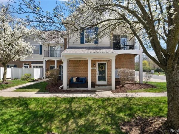 2880 Cottonwood Drive, Waterford Twp, MI 48328