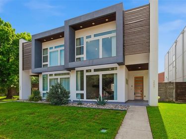 207 Adrian Drive, Fort Worth, TX 76107