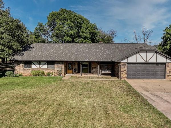 101 Meadow Court, Weatherford, TX 76086