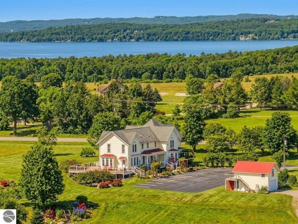 7710 US-31 N, Williamsburg, MI 49690