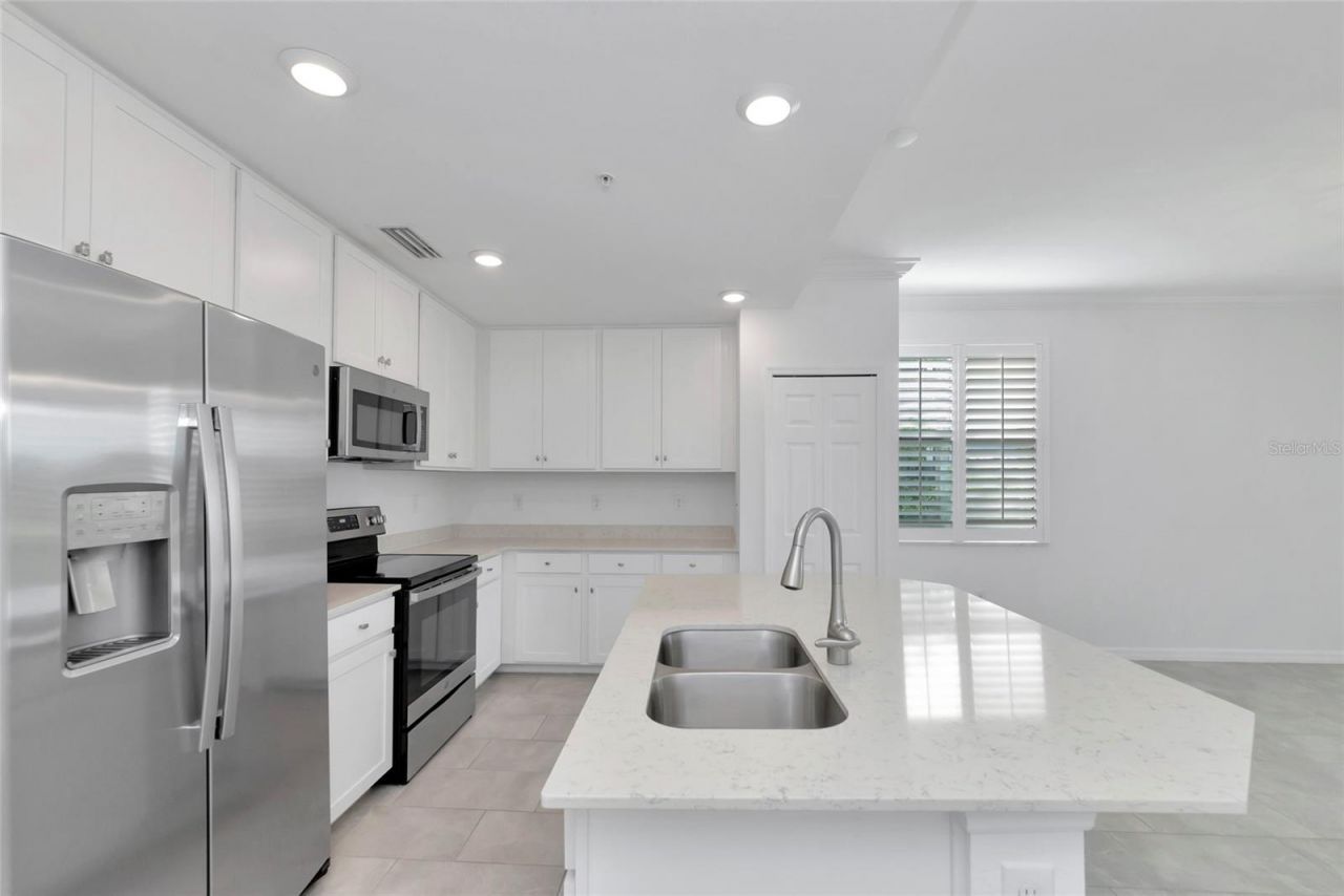 18008 Gawthrop Drive, Unit 101, Lakewood Ranch, FL 34211 Photo