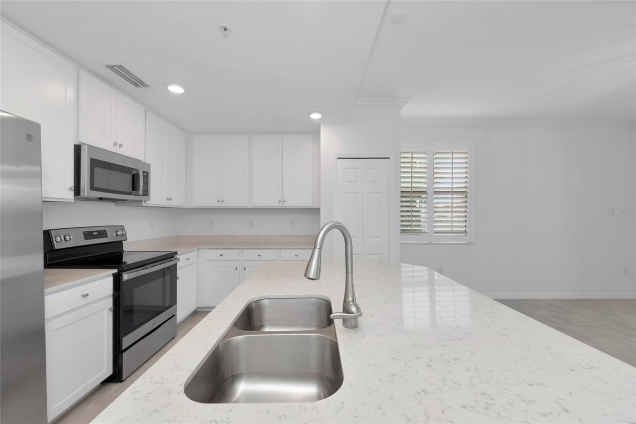 18008 Gawthrop Drive, Unit 101, Lakewood Ranch, FL 34211 Photo