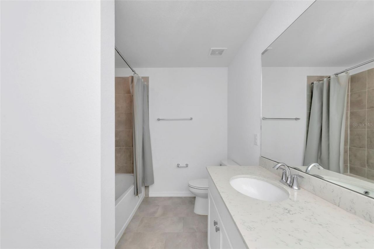 18008 Gawthrop Drive, Unit 101, Lakewood Ranch, FL 34211 Photo