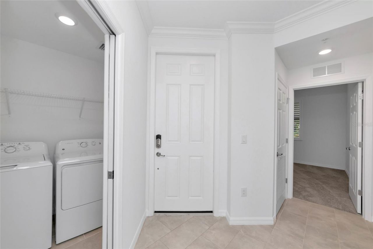 18008 Gawthrop Drive, Unit 101, Lakewood Ranch, FL 34211 Photo