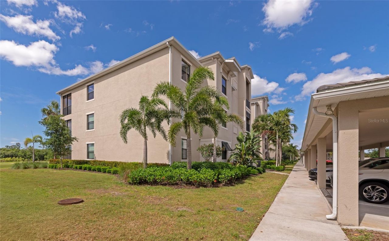 18008 Gawthrop Drive, Unit 101, Lakewood Ranch, FL 34211 Photo