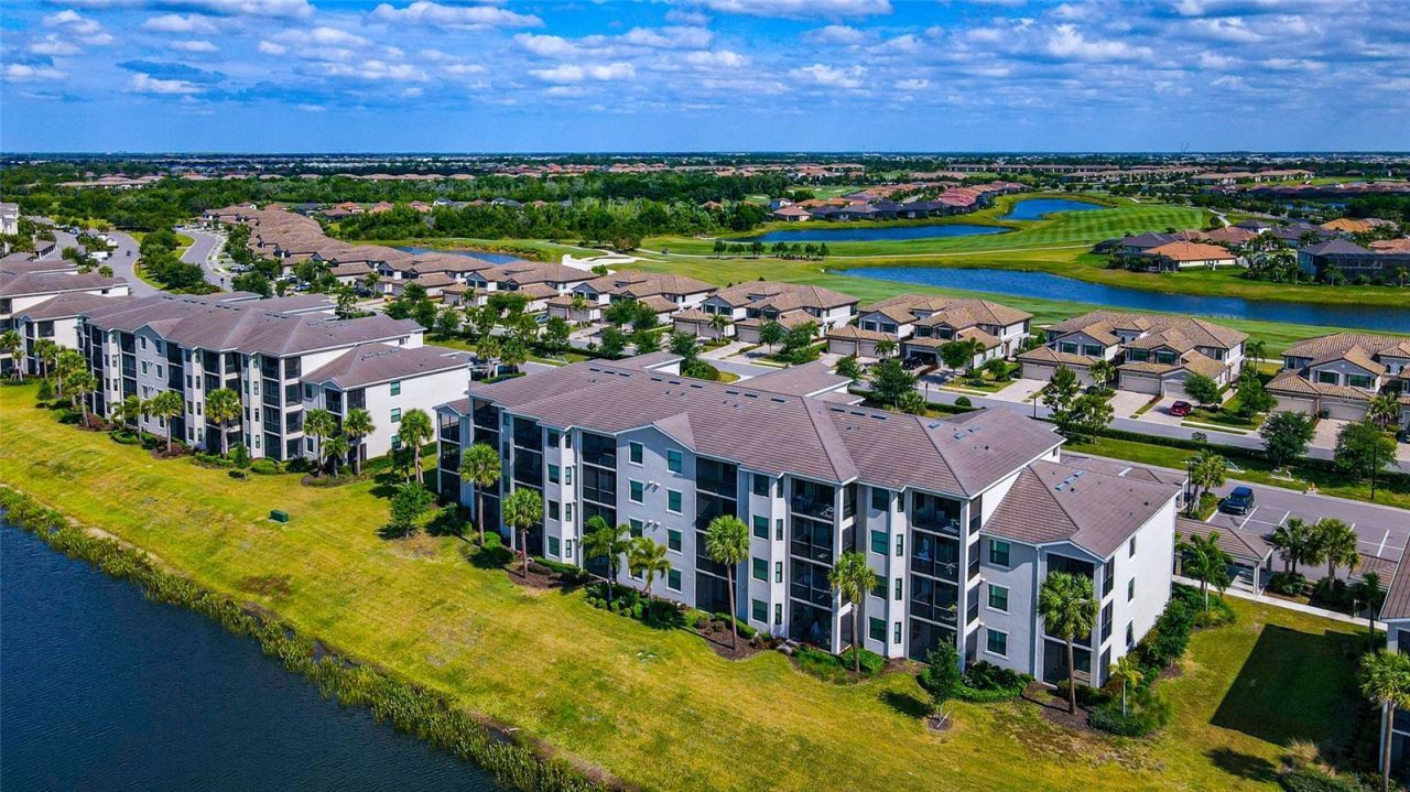 18008 Gawthrop Drive, Unit 101, Lakewood Ranch, FL 34211 Photo