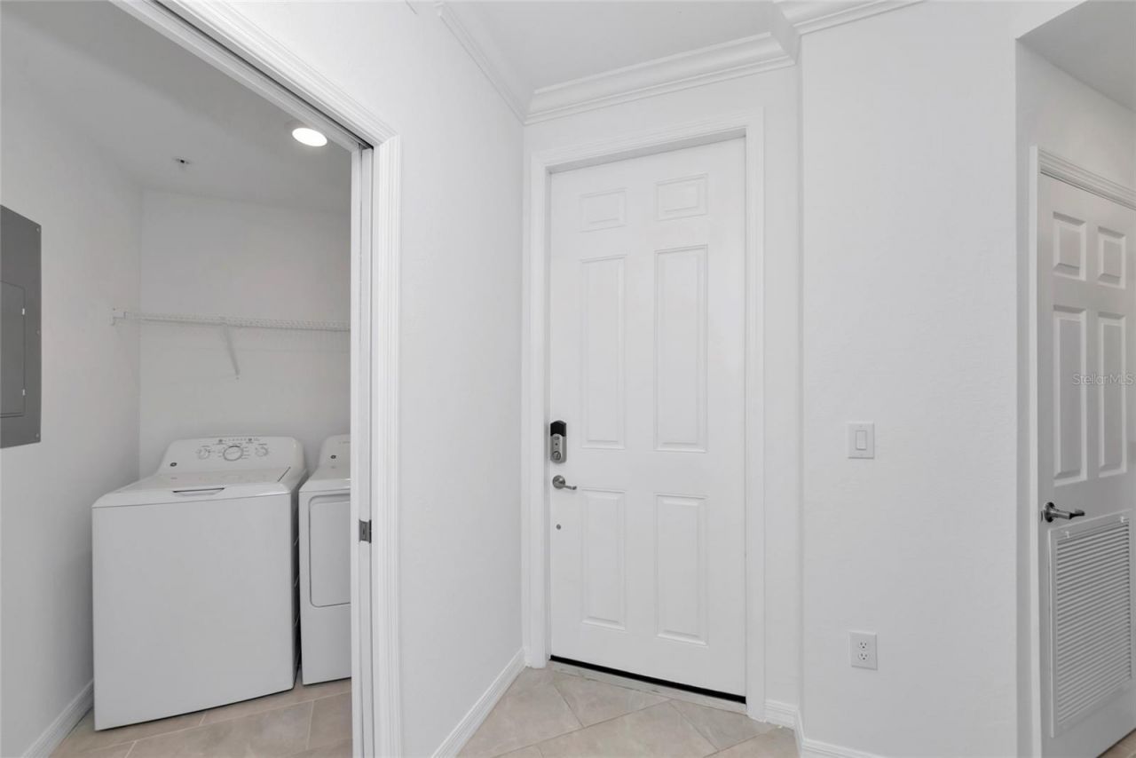 18008 Gawthrop Drive, Unit 101, Lakewood Ranch, FL 34211 Photo