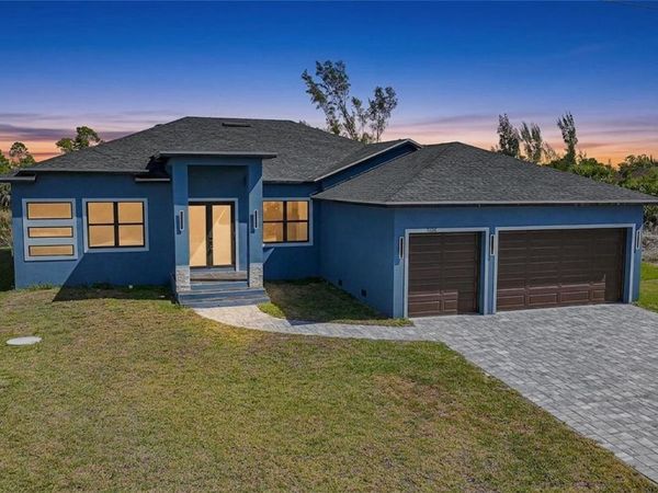 15096 LAKELAND CIRCLE , PORT CHARLOTTE, FL 33981