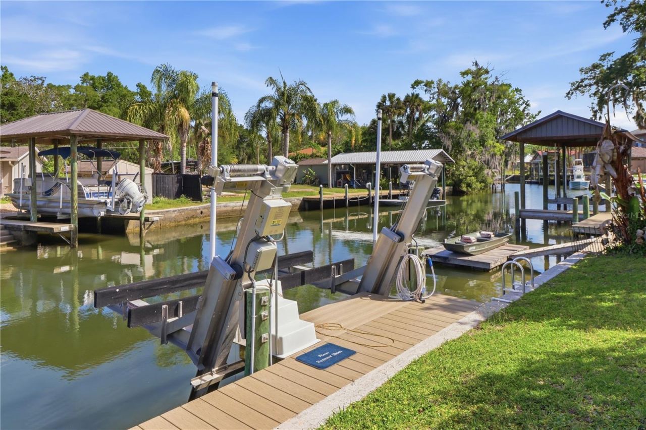 9235 W Harbor Isle Court, Crystal River, FL 34429 Photo