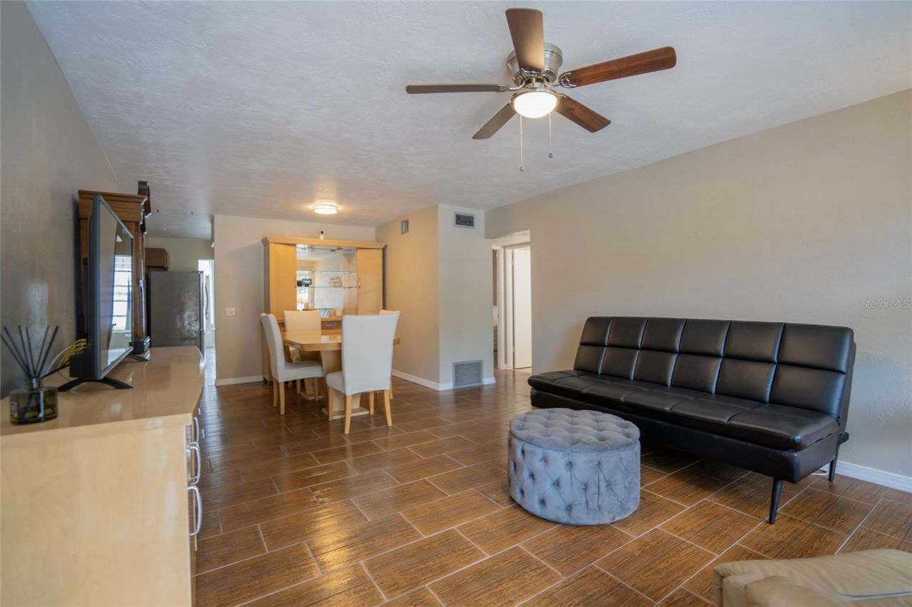 4150 55th Street N, Unit 1116, Kenneth City, FL 33709 Photo