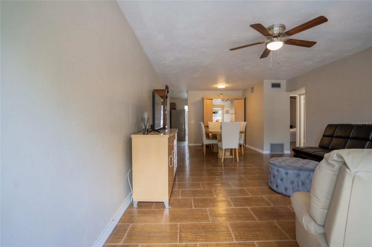4150 55th Street N, Unit 1116, Kenneth City, FL 33709 Photo