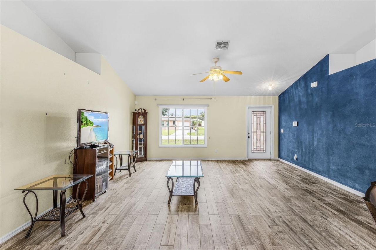 1215 SE 27th Street, Cape Coral, FL 33904 Photo