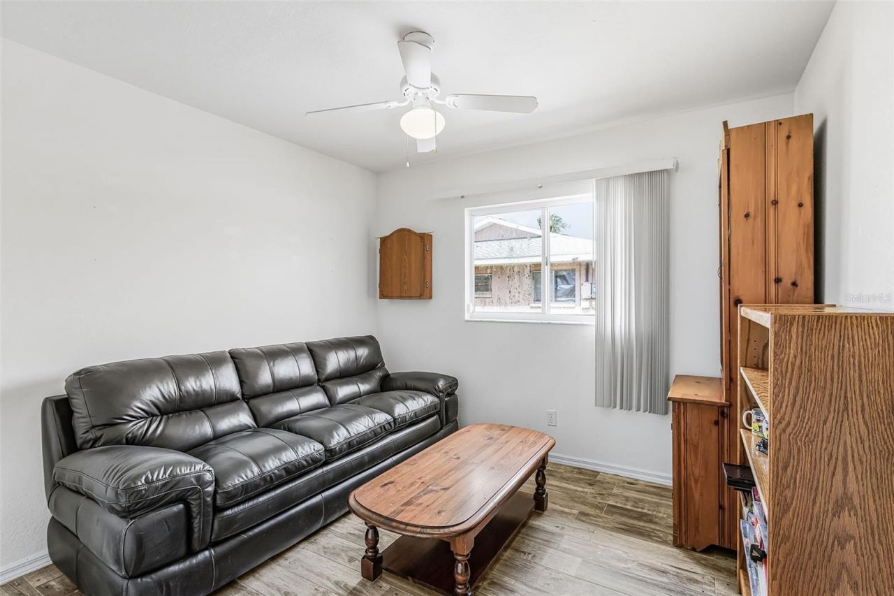 1215 SE 27th Street, Cape Coral, FL 33904 Photo