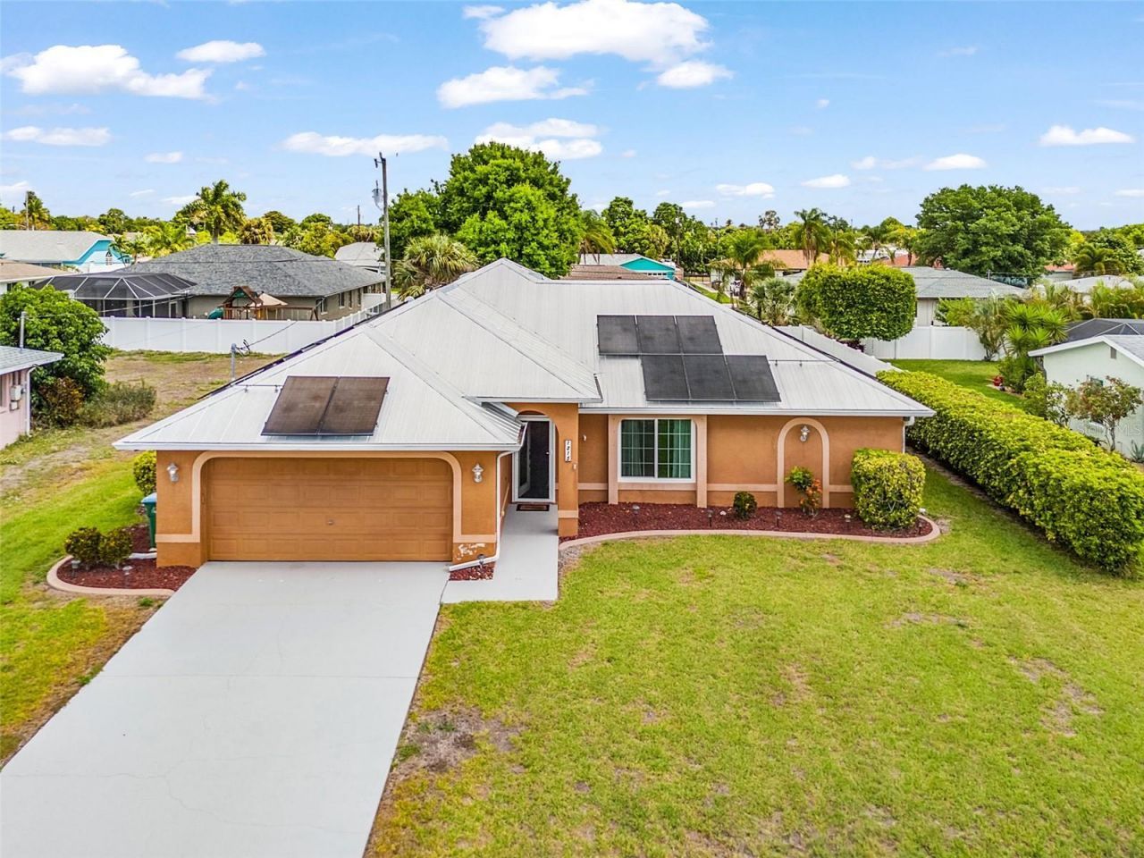 1215 SE 27th Street, Cape Coral, FL 33904 Photo